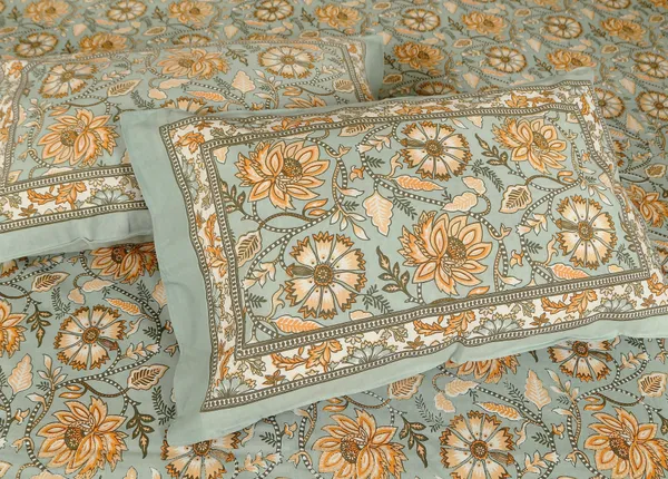 Mutlicolor_Cotton_Royal_Blossom_Empire_Double_Bedsheet_With_Pillow_Cover_108_X_108_Cm